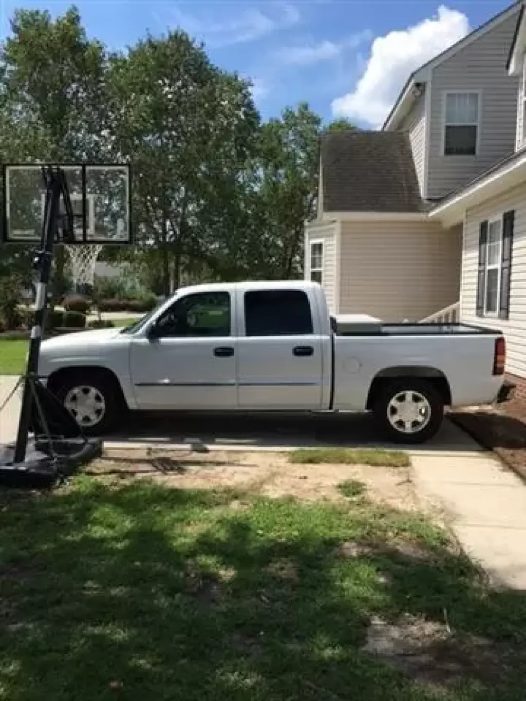 2006 GMC Sierra SLE 4DR