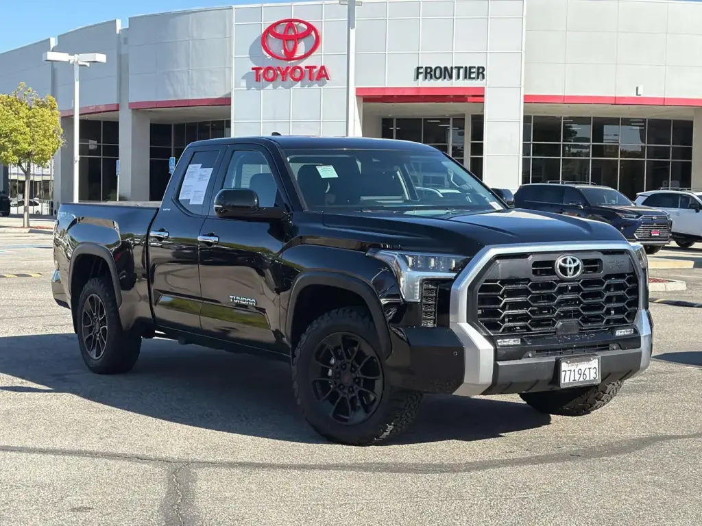 Toyota Tundra 2023 4x4 Limited 4 puertas Cabina Doble Pickup SB