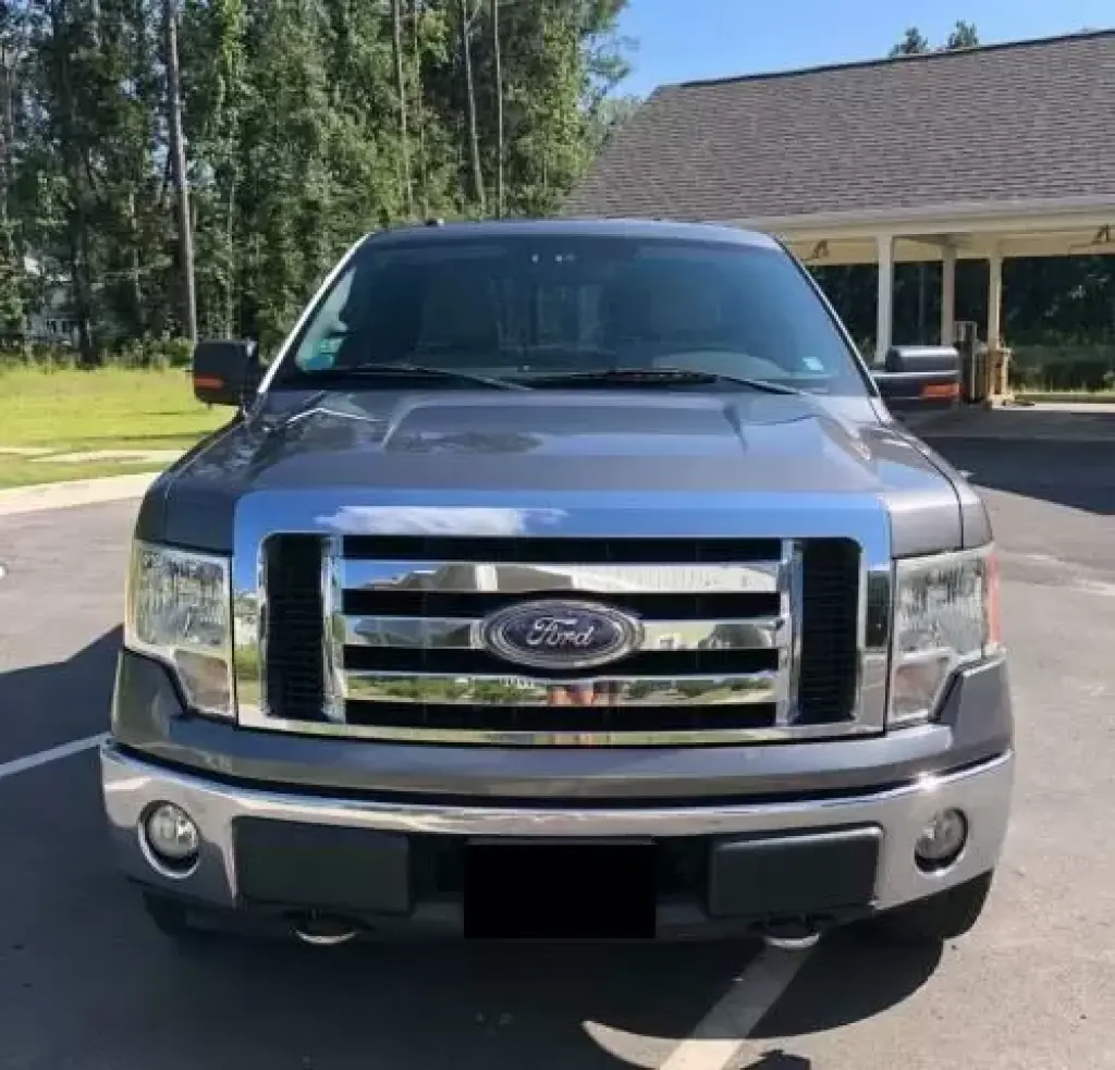 2010 FORD F150 XLT 4x4 4DR