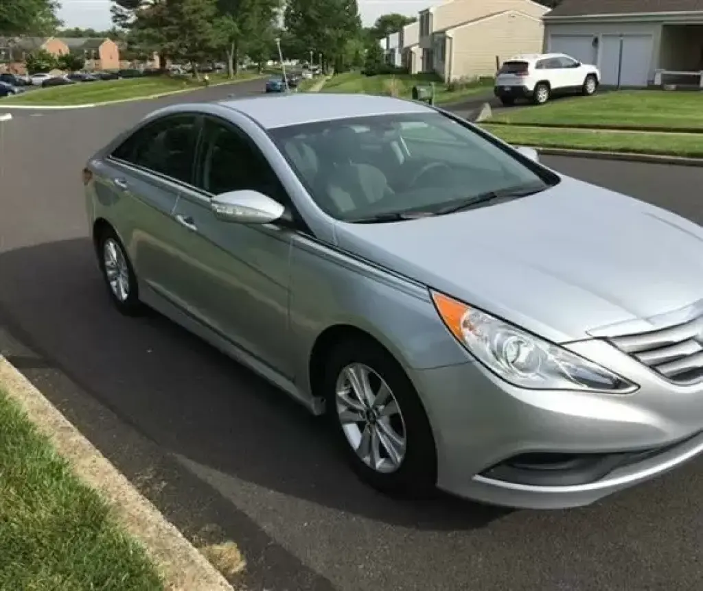 2014 HYUNDAI SONATA GLS SEDAN