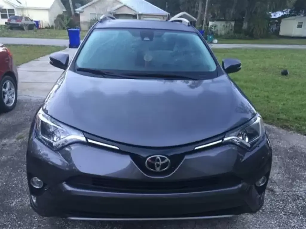 2017 TOYOTA RAV4 XLE