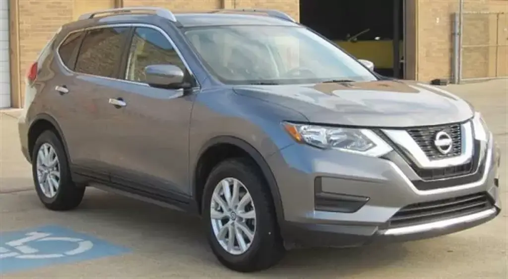 2017 Nissan Rogue SV