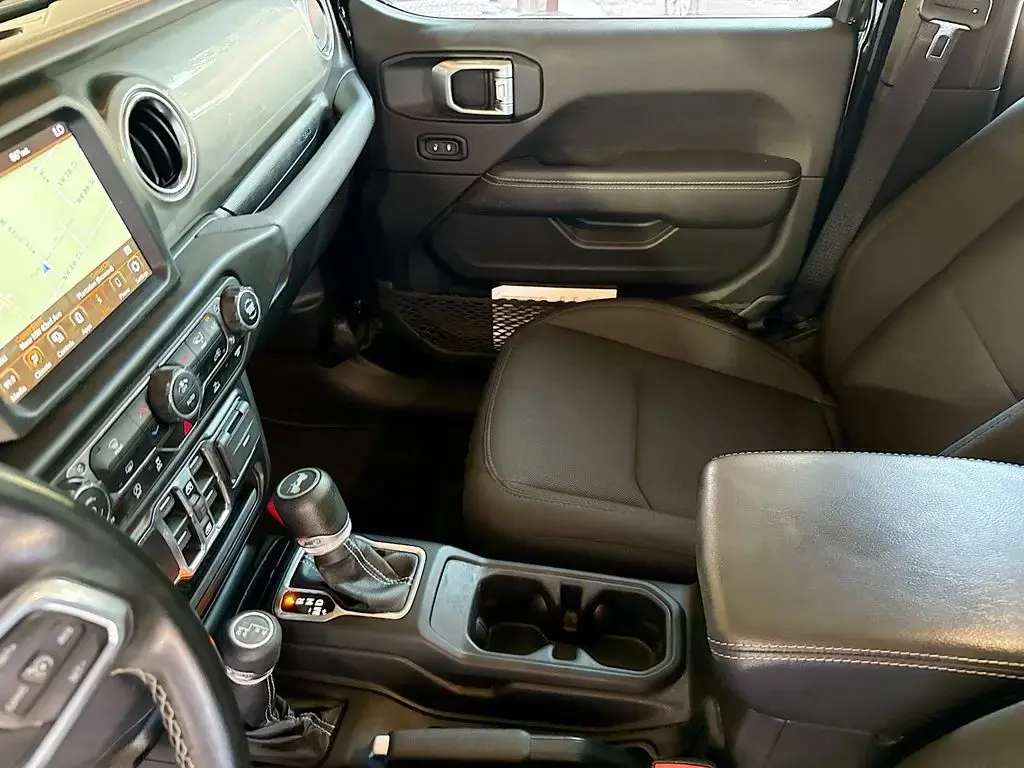 Jeep Wrangler Unlimited 2022 4x4 Sahara 4 puertas SUV
