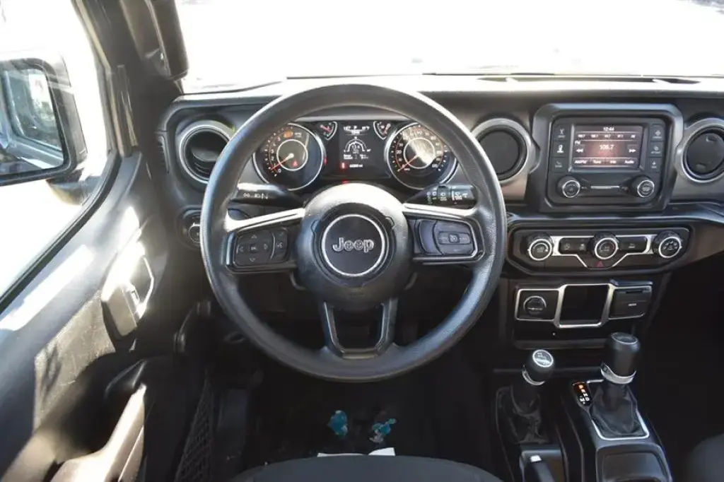 Jeep Wrangler Unlimited 2021 4x4 Freedom 4 puertas SUV