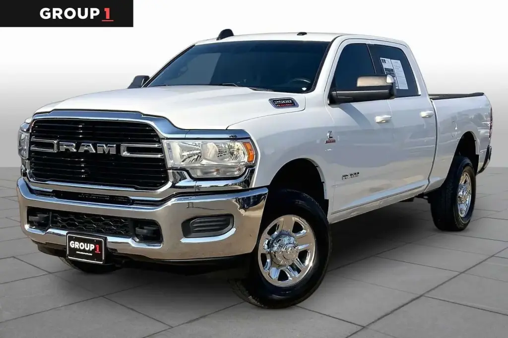 Ram 2500 2021 4x4 Big Horn Cabina Crew de 4 puertas con caja de 6.3 pies