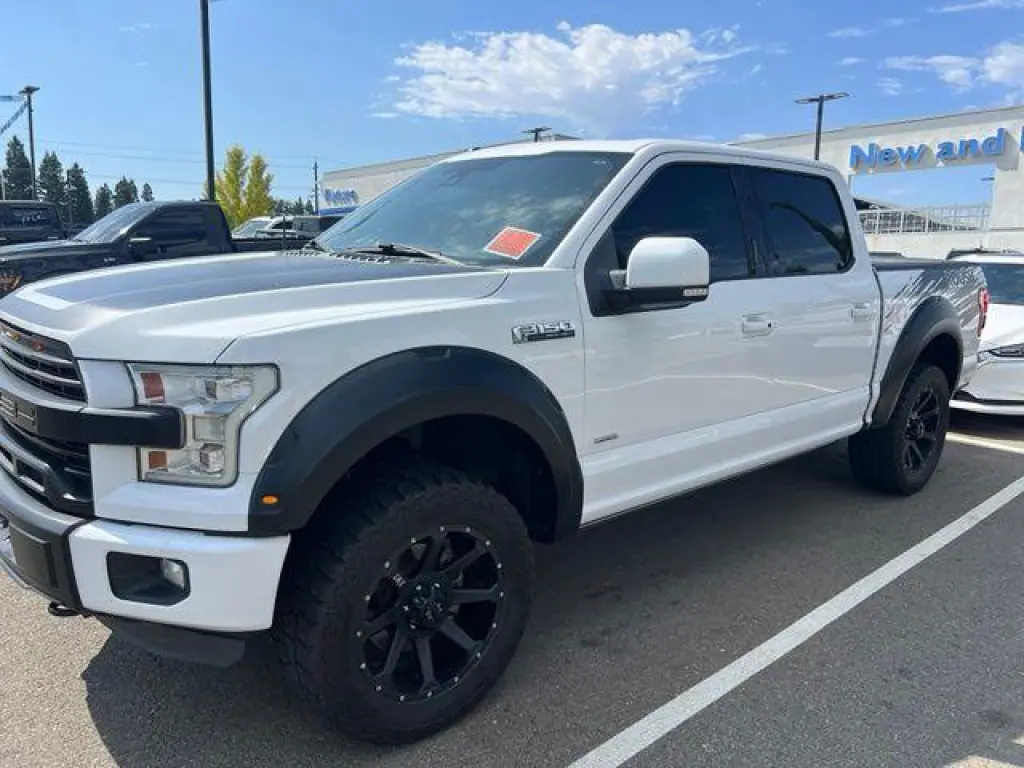 Ford F-150 2016 4x4 Lariat 4 puertas SuperCrew 5.5 pies. Caja corta