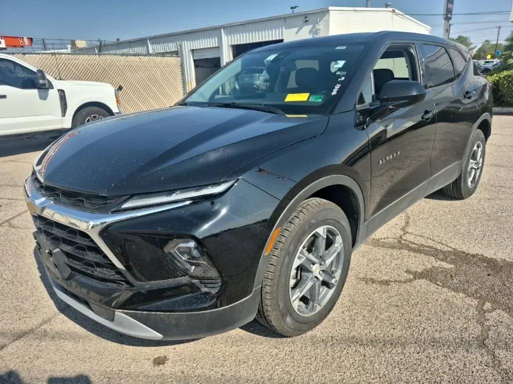 Chevrolet Blazer 2025 AWD LT 4 puertas SUV con 2LT