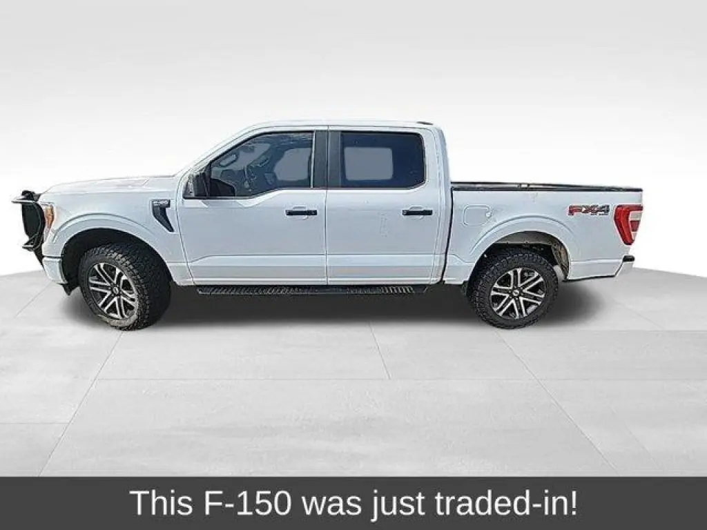 Ford F-150 2022 4x4 XL 4 puertas SuperCrew 6.5 pies. SB