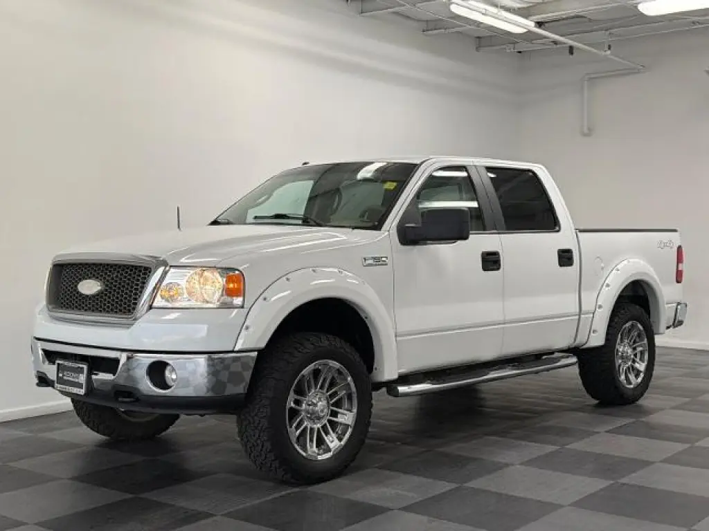 Ford F-150 2007 Lariat 4 puertas SuperCrew 4x4 Styleside 5.5 pies. SB