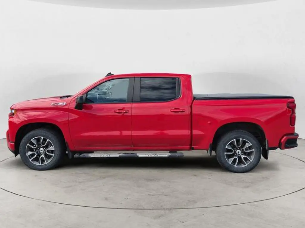 Chevrolet Silverado 1500 2019 4x4 RST 4 puertas Cabina Crew 5.8 pies. SB