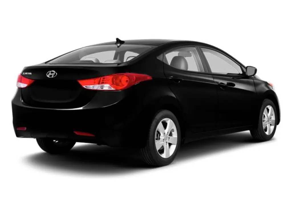 Hyundai ELANTRA 2013 GLS 4 puertas Sedan 6M