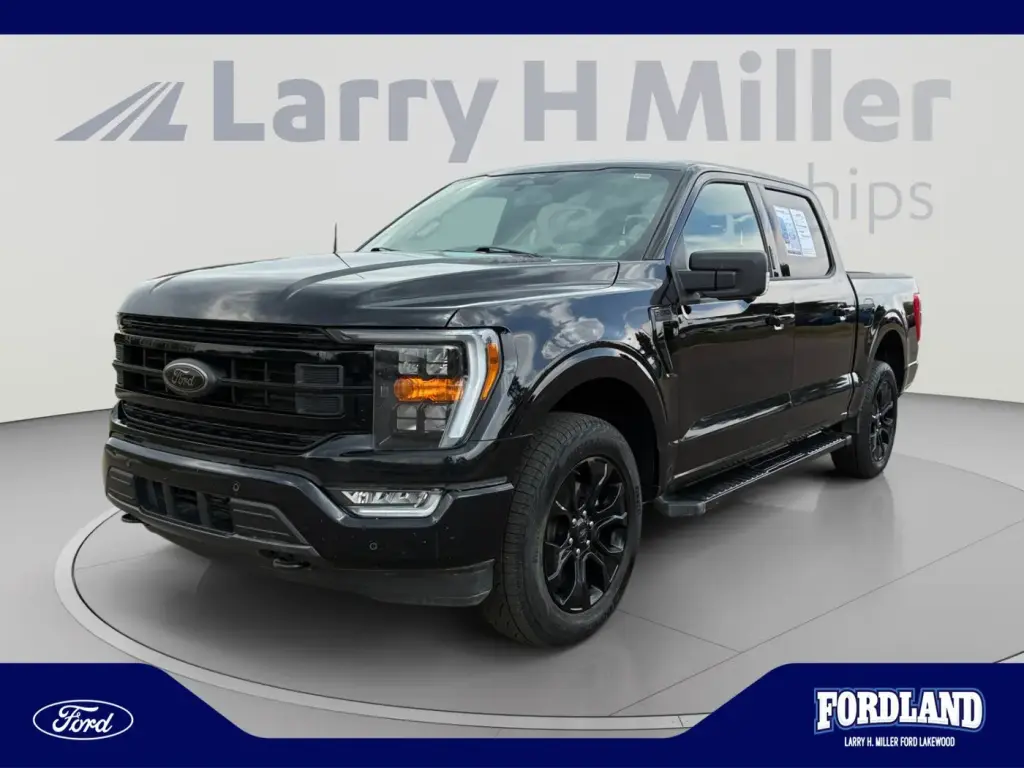 Ford F-150 2023 4x4 XL 4 puertas SuperCrew 5.5 pies SB