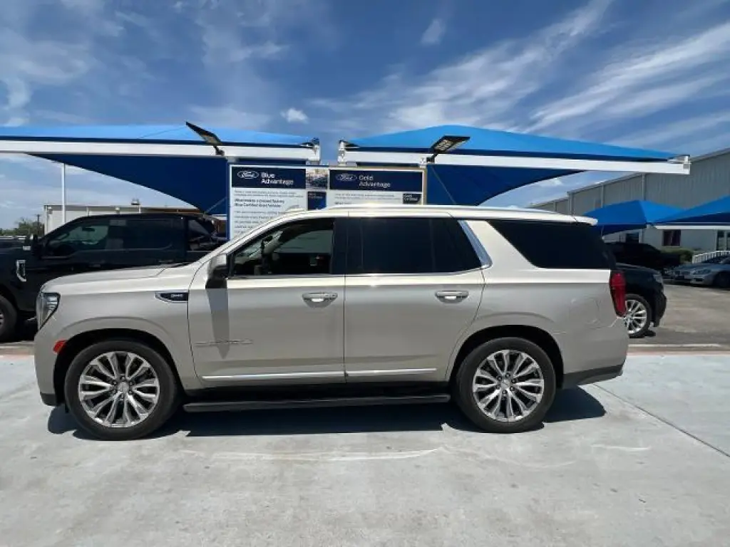 GMC Yukon 2021 4x2 Denali 4 puertas SUV