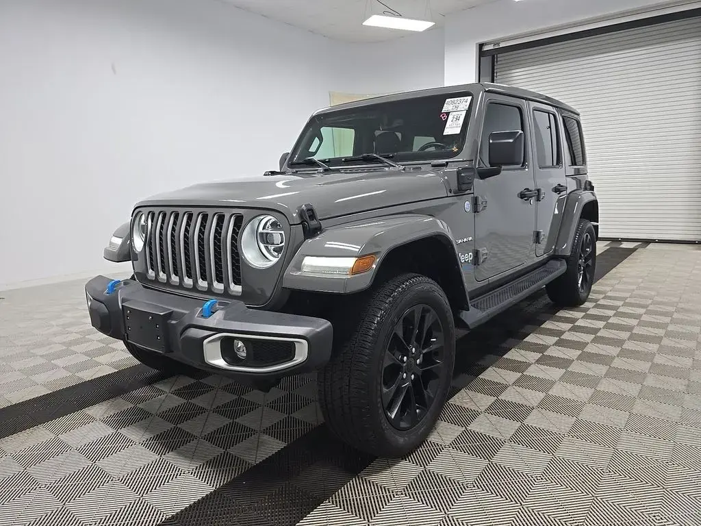 Jeep Wrangler Unlimited 2022 4x4 Sahara 4xe 4 puertas SUV
