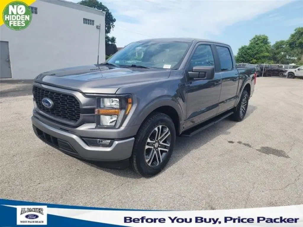 Ford F-150 2023 4x2 XL 4 puertas SuperCrew 5.5 pies. SB