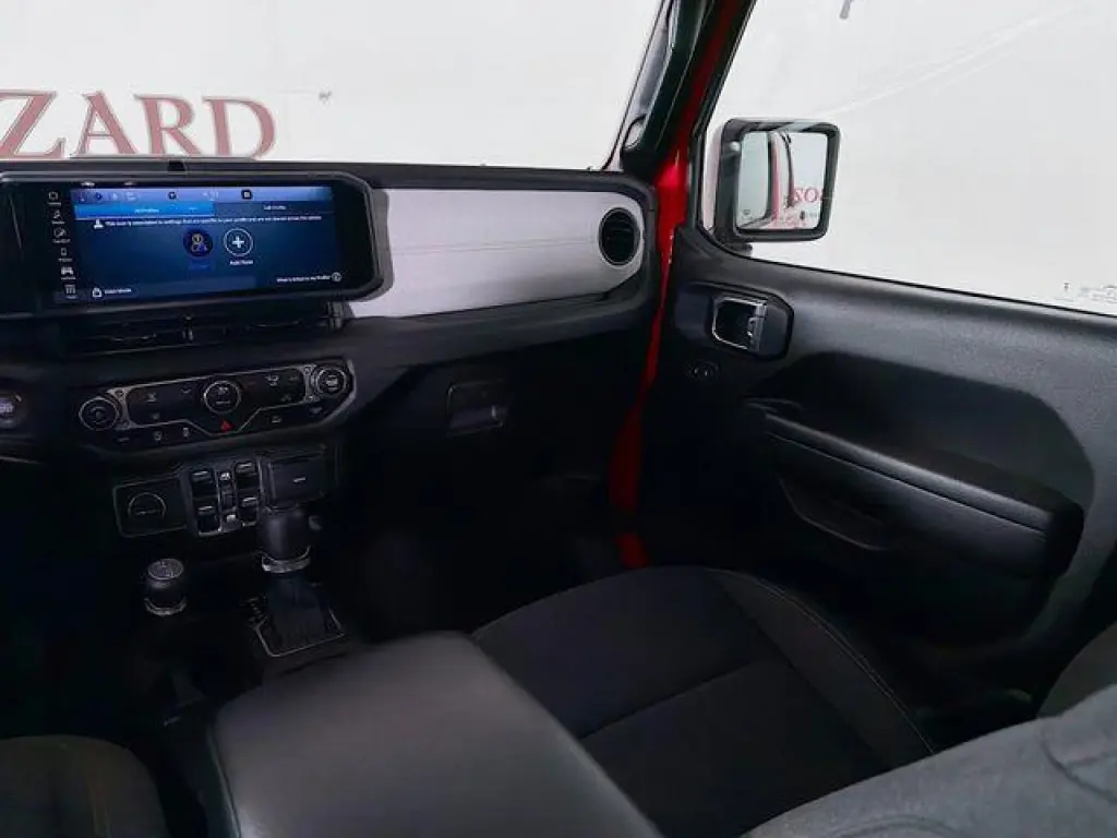 Jeep Gladiator 2024 4x4 Sport 4 puertas Cabina Crew 5.0 pies. SB