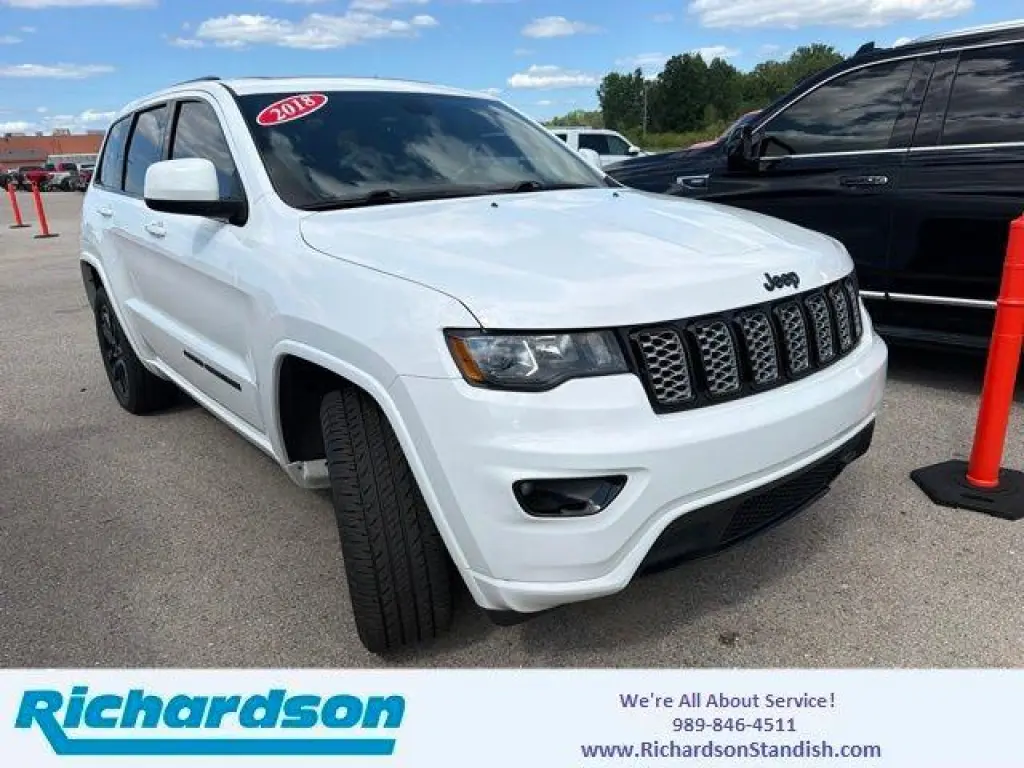 Jeep Grand Cherokee 2018 4x4 Laredo 4 puertas SUV