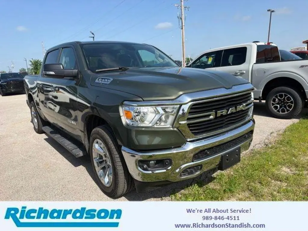 Ram 1500 2021 4x4 Big Horn Cabina Crew 4 puertas 5.6 pies. Pickup SB