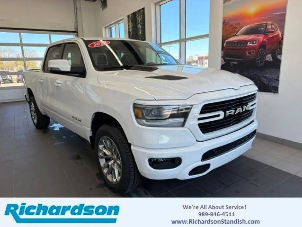 Ram 1500 2023 4x4 Laramie Cabina Cuatro Puertas 4dr 5.6 pies Caja Corta Pickup