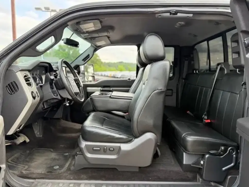 Ford F-250 Super Duty 2015 4x4 Lariat 4 puertas SuperCab 6.8 pies. SB Pickup