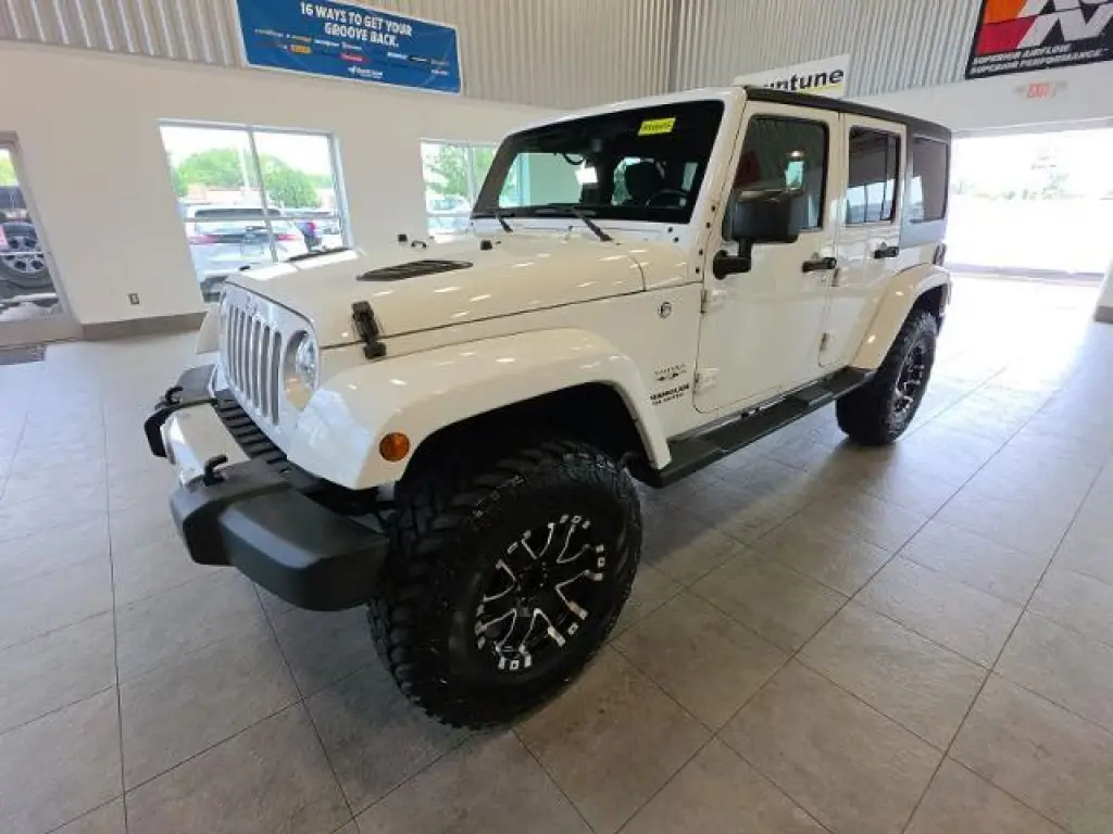 Jeep Wrangler Unlimited 2017 4x4 Sahara 4 puertas SUV