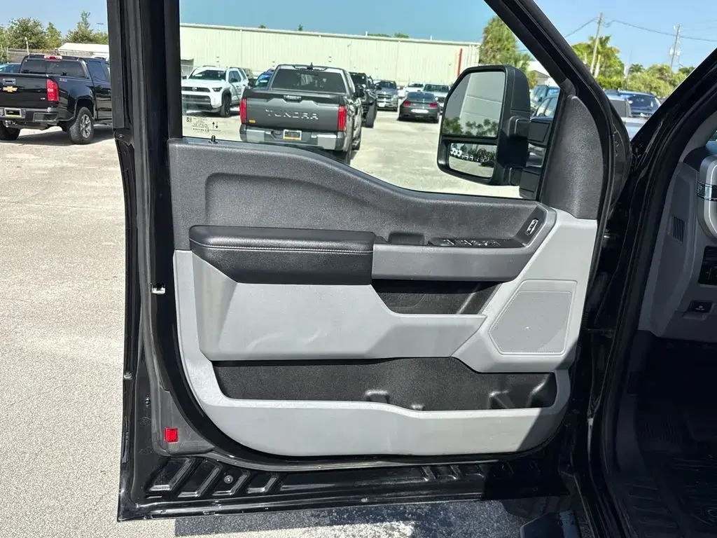 Ford F-250 Super Duty 2023 4x4 XLT 4 puertas SuperCab 1.83 m (6 pies) Pickup