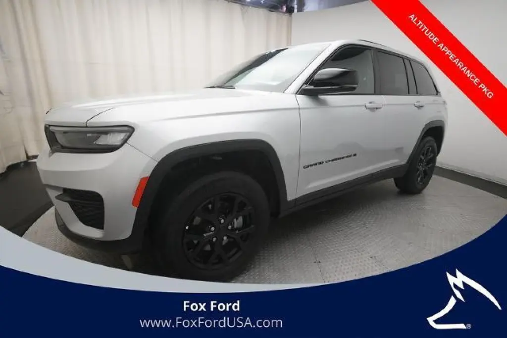 Jeep Grand Cherokee 2025 4x4 Laredo 4 puertas SUV