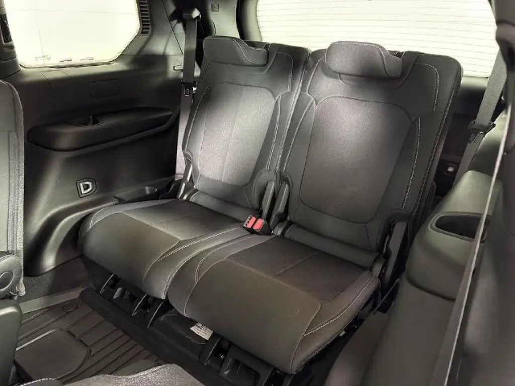 Jeep Grand Cherokee L 2025 4x2 Laredo 4 puertas SUV