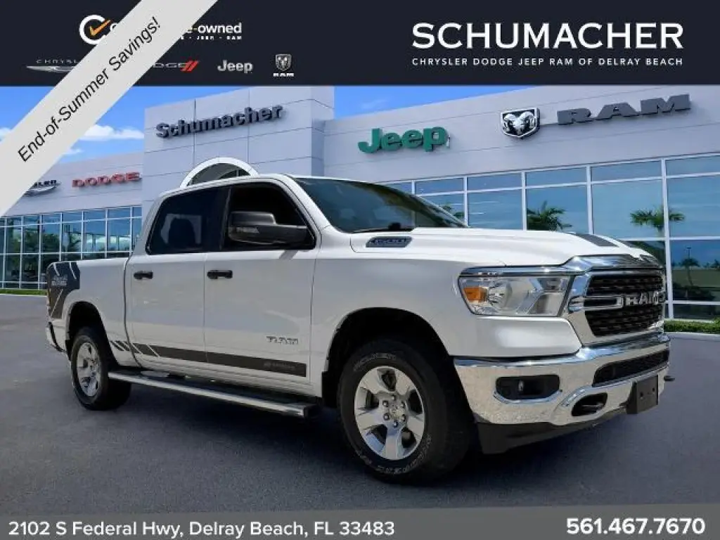 Ram 1500 2024 4x4 Lone Star Cabina de tripulación de 4 puertas 5.6 pies. Pickup SB