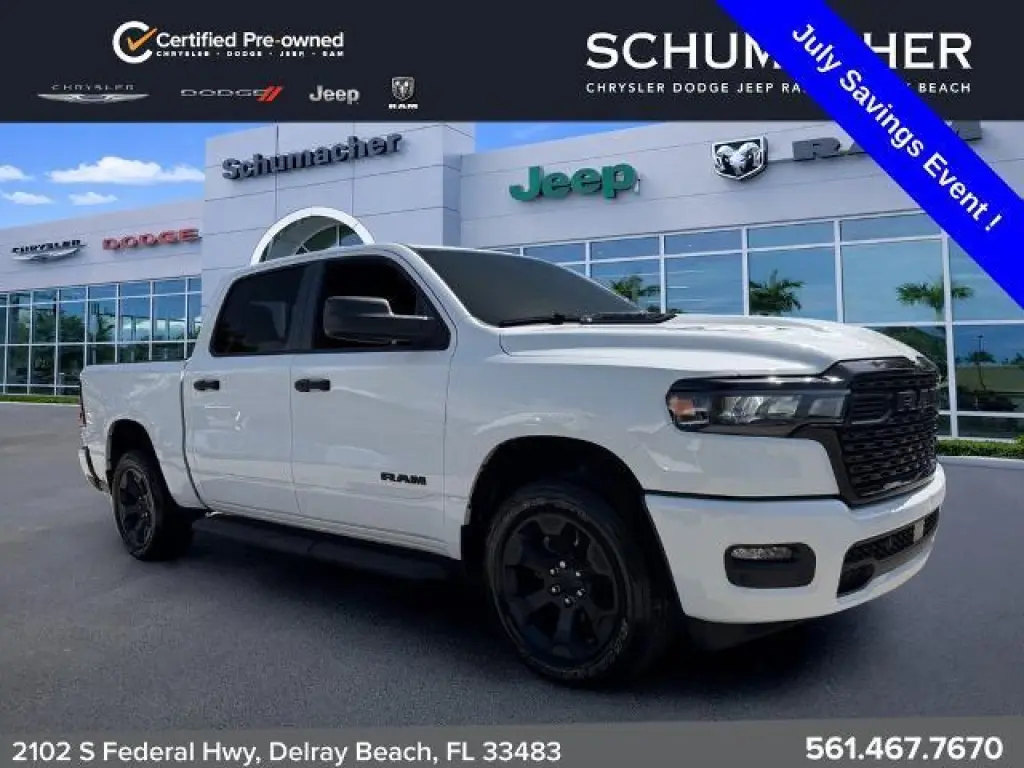 Ram 1500 2026 4x4 Tradesman 4 puertas Cabina Crew 5.6 pies. SB Pickup