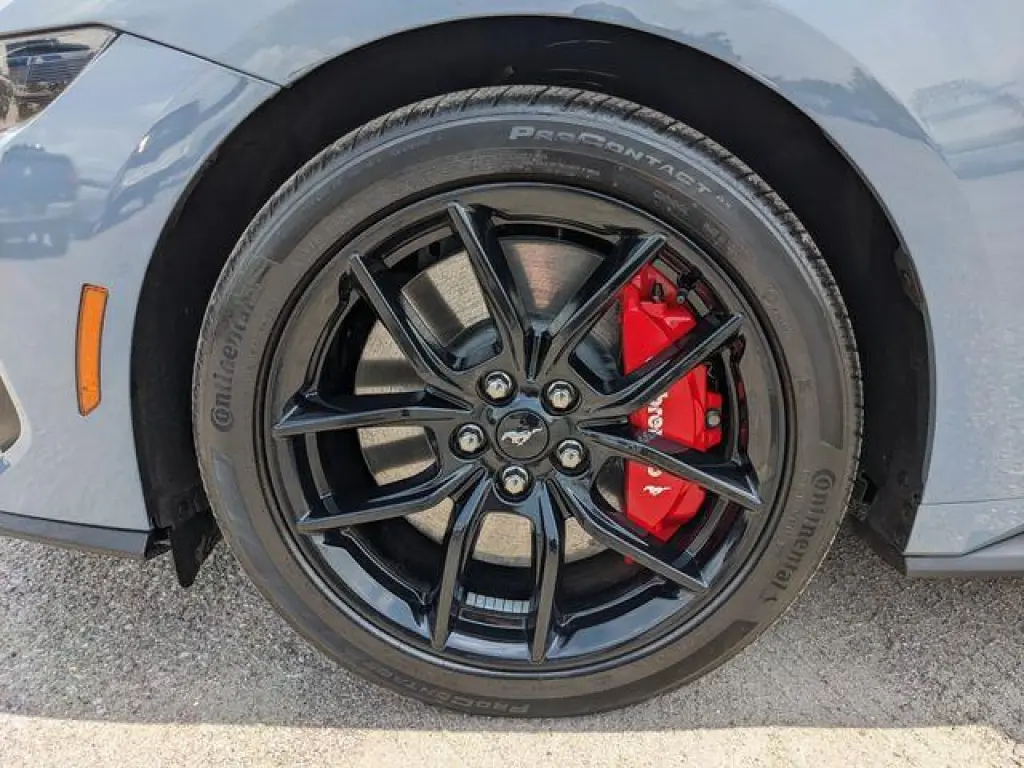 Ford Mustang 2025 GT 2 puertas Fastback