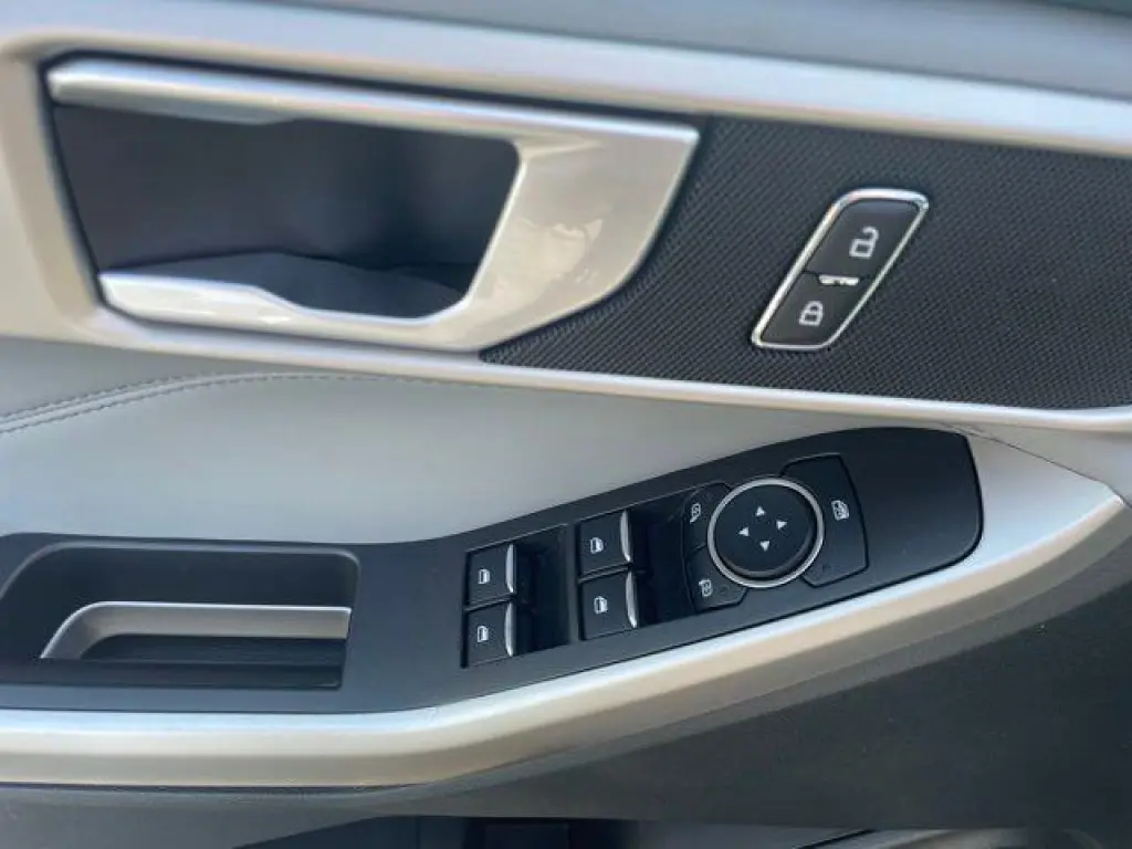 Ford Explorer 2023 AWD XLT 4 puertas SUV