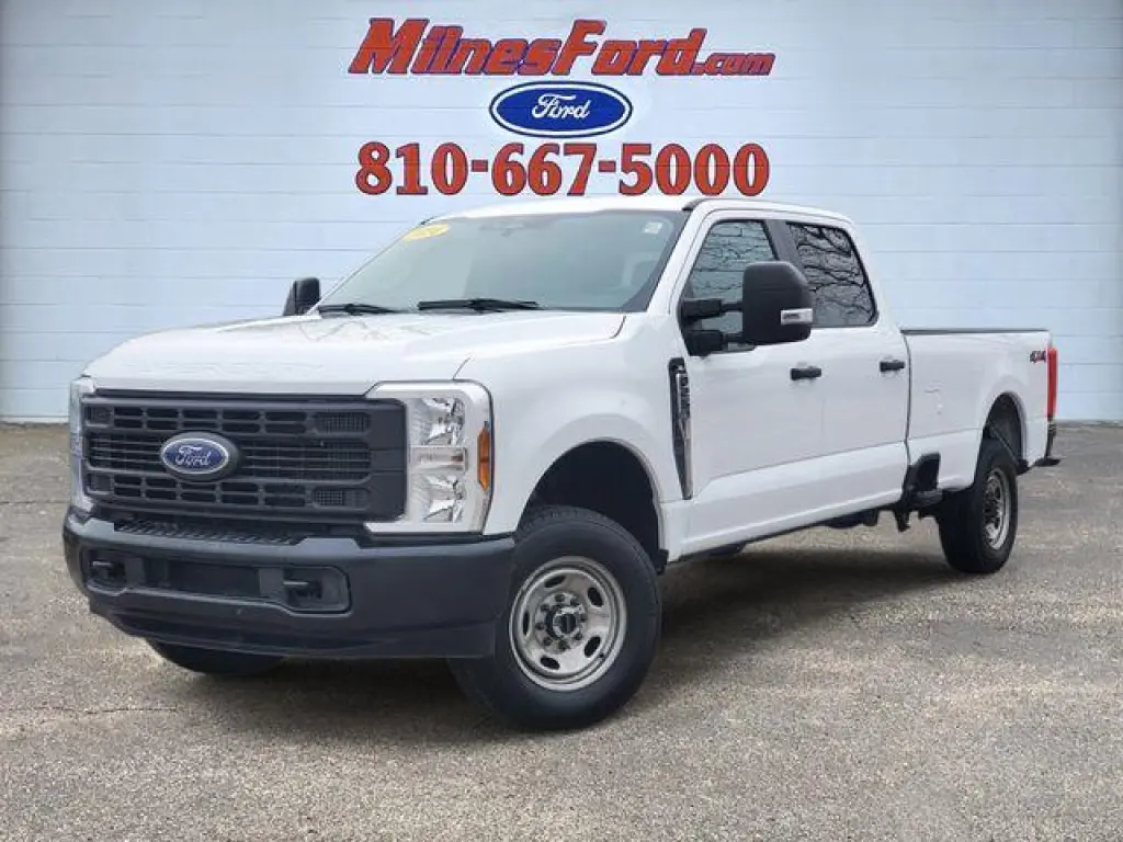 Ford F-250 Super Duty 2024 4x4 XL Cabina Doble 4 puertas 6.8 pies. Pickup