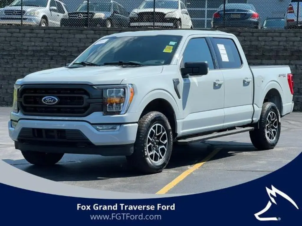 Ford F-150 2023 4x4 XLT 4 puertas SuperCrew 5.5 pies. SB