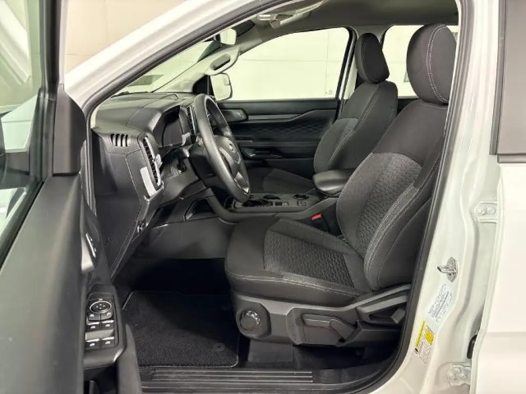 Ford Ranger 2025 4x2 XL 4 puertas SuperCrew con caja de 5.0 pies