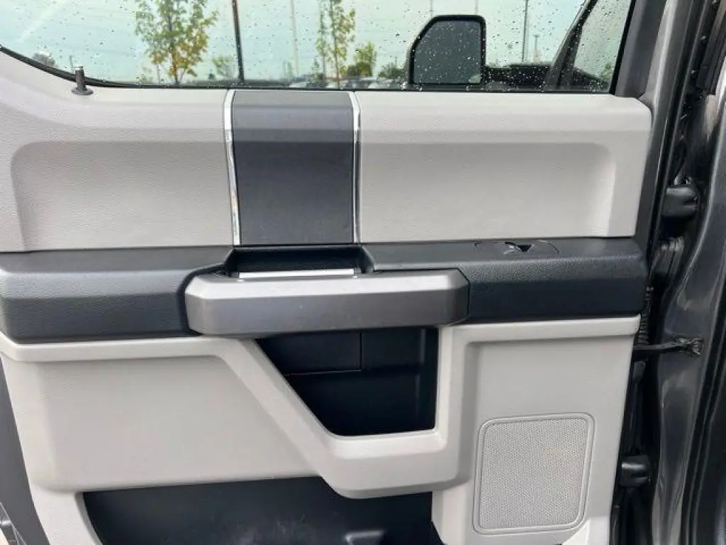 Ford F-250 Super Duty 2019 4x4 XLT Cabina Crew 4 puertas 8 pies LB Pickup