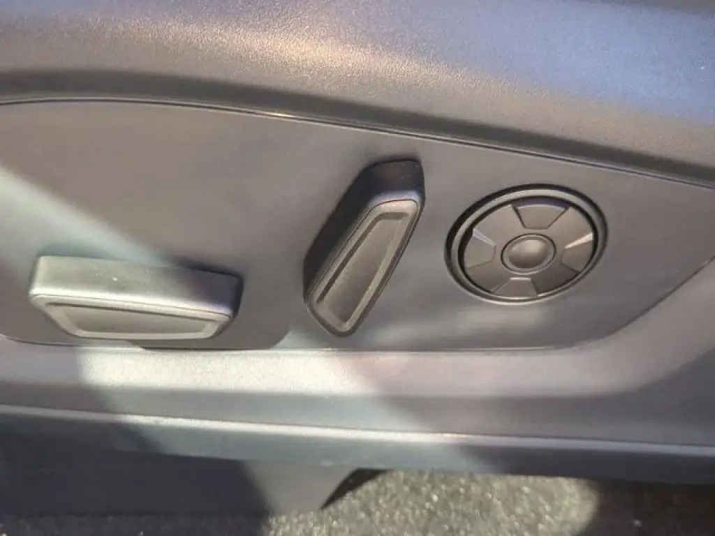 Ford Explorer 2025 AWD Platinum 4 puertas SUV