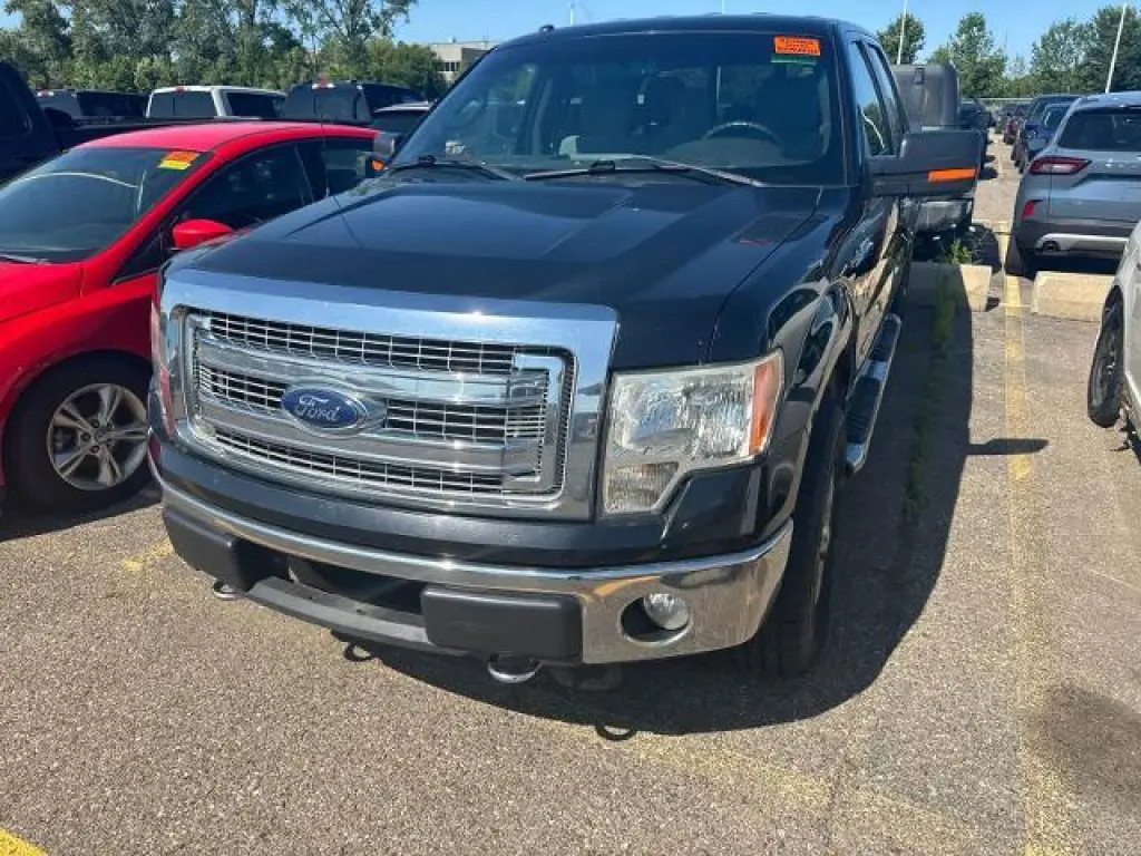 Ford F-150 2013 4x4 XLT 4 puertas SuperCrew Styleside 1.95 m