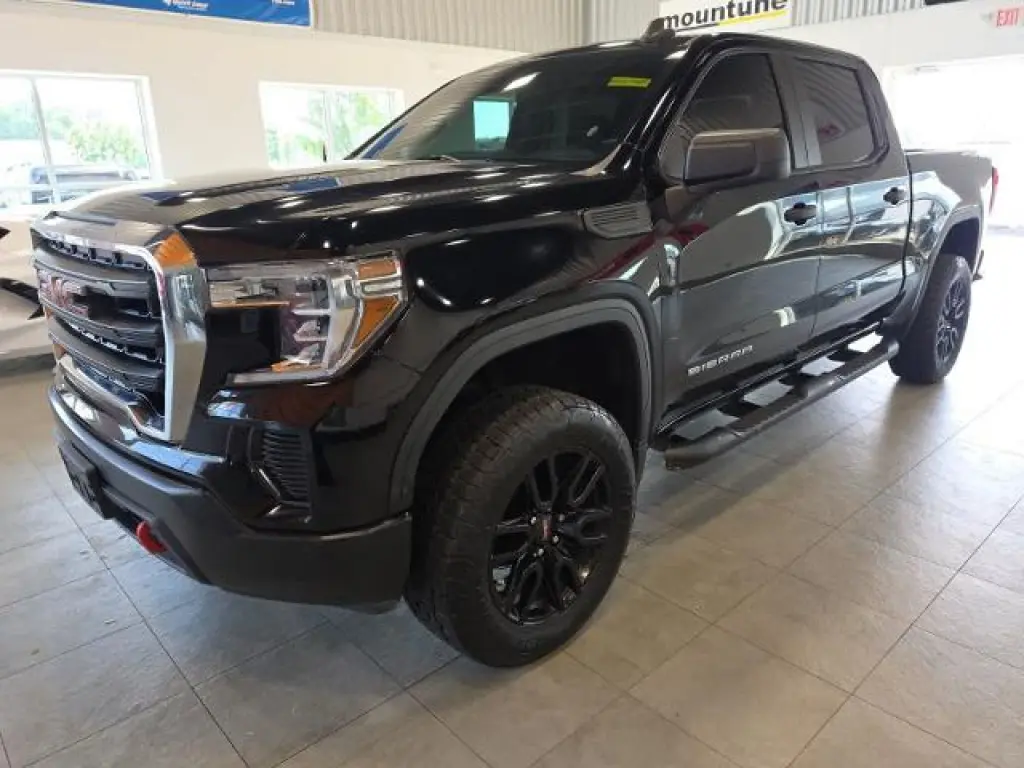 GMC Sierra 1500 2020 4x4 Base 4 puertas Cabina Crew 6.6 pies. SB