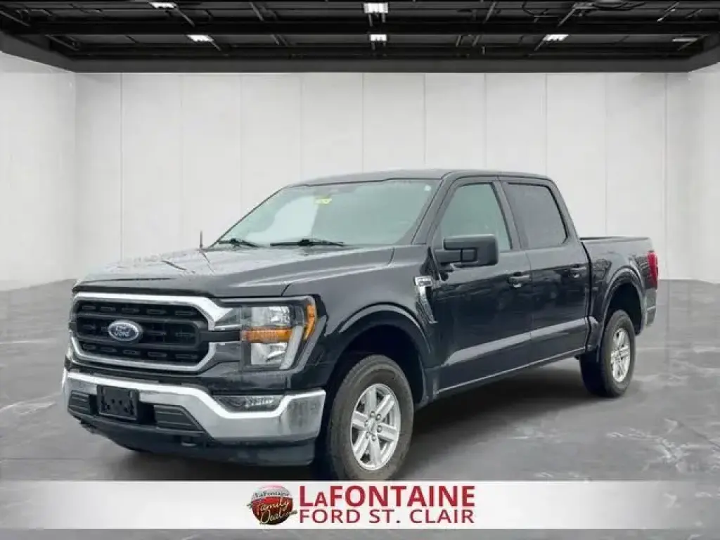 Ford F-150 2023 4x4 XLT 4 puertas SuperCrew 5.5 pies. SB