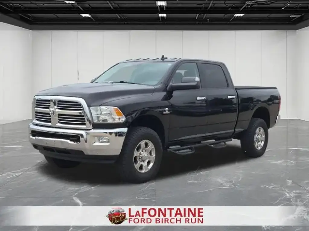 Ram 2500 2018 4x4 SLT Cabina Crew 4 puertas 6.3 ft. Caja corta Pickup
