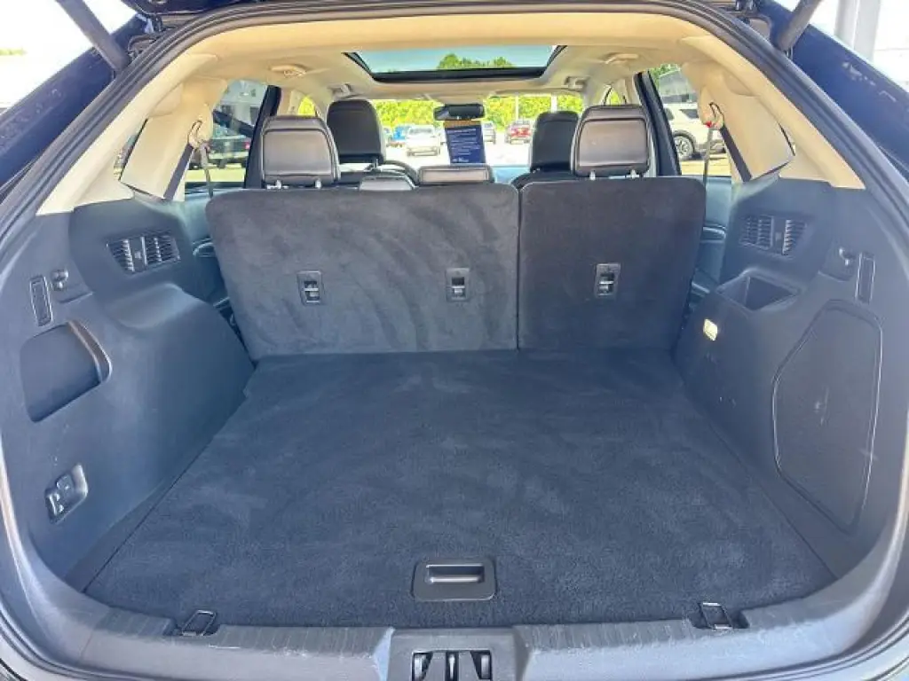 Ford Edge 2024 AWD Titanium 4 puertas SUV