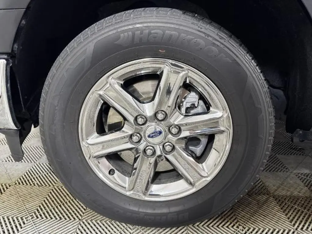 Ford F-150 2024 4x2 XLT 4 puertas SuperCrew 5.5 pies. SB