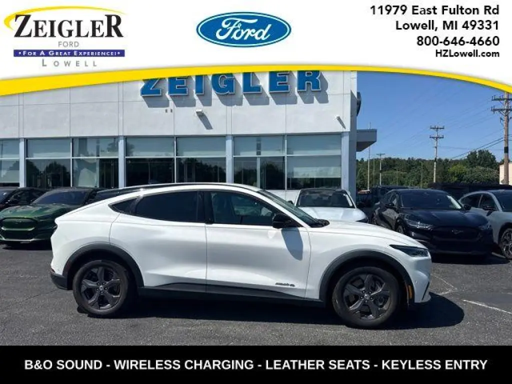 Ford Mustang Mach-E 2023 AWD Select 4 puertas SUV