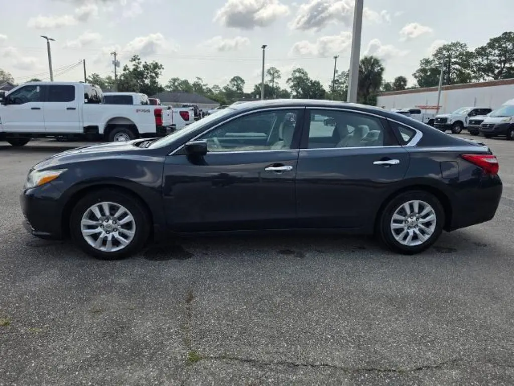 Nissan Altima 2017 2.5 S 4 puertas Sedan