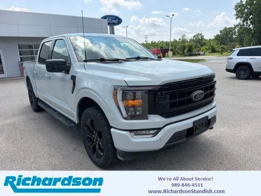 Ford F-150 2023 4x4 Lariat 4 puertas SuperCrew 5.5 pies. SB