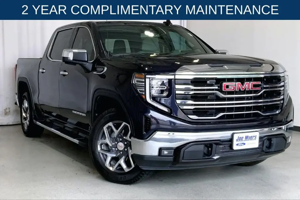 GMC Sierra 1500 2023 4x2 SLT Cabina Crew 4 puertas 5.8 ft. Caja corta