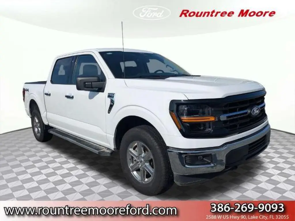 Ford F-150 2025 4x4 XLT 4 puertas SuperCrew 5.5 pies. SB