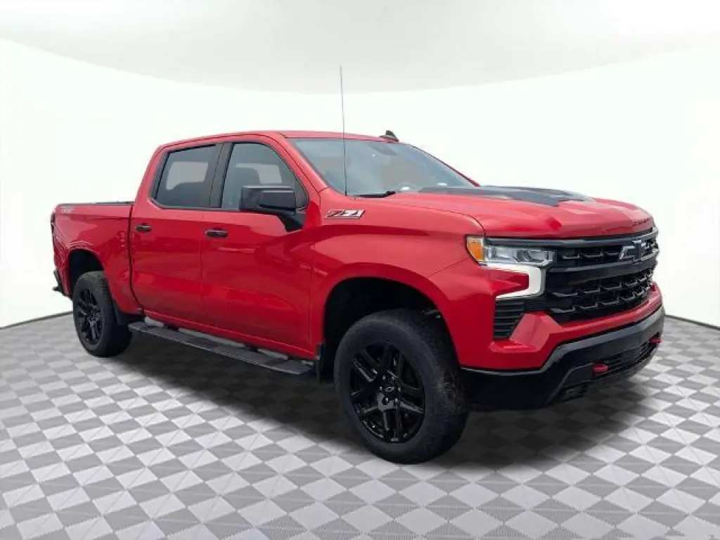Chevrolet Silverado 1500 2023 4x4 LT Trail Boss 4 puertas Cabina Crew 5.8 pies. SB