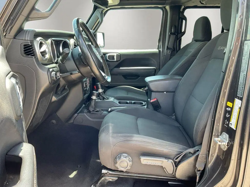 Jeep Wrangler 2023 4x4 Sahara 4 puertas SUV